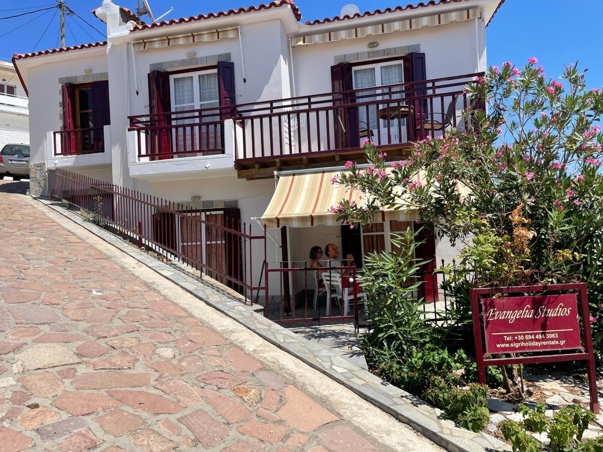 Ενοικιαζόμενα Διαμερίσματα Ευαγγελία Σιγρί Εξωτερικό φωτογραφία